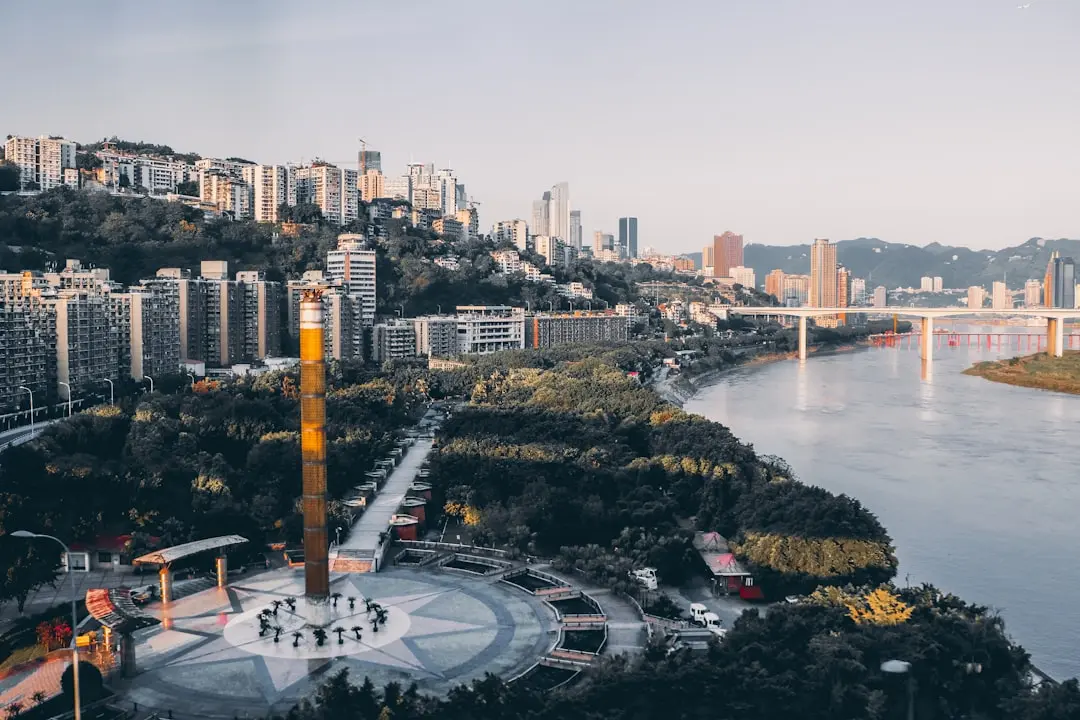 企业采购管理系统选型指南：功能模块与部署方案对比分析