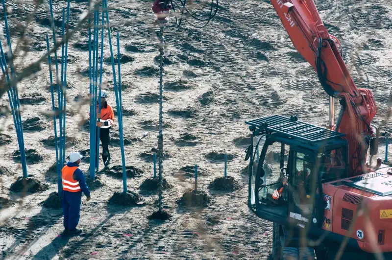 企业采购管理系统选型指南：功能模块与部署方案对比分析